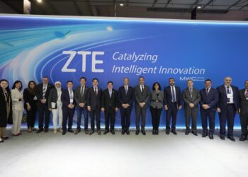 وزير الاتصالات يبحث مع مسئولى شركات عالمية الاستثمار فى مصر فى مجالات التعهيد والبنية التحتية الرقمية