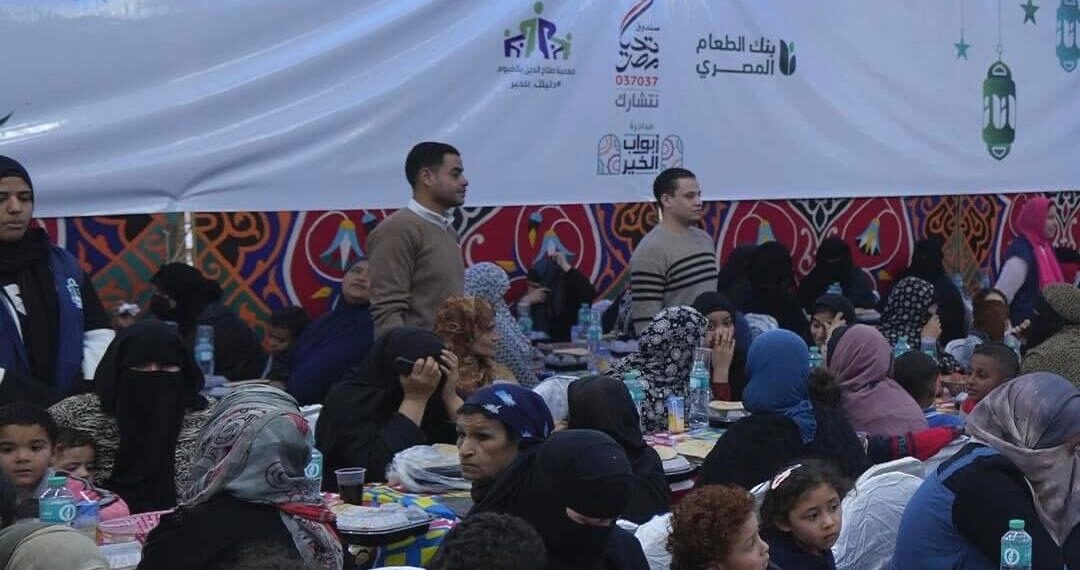 بنك الطعام يواصل فعالياته الرمضانية ويقيم موائد إفطار في محافظتي الشرقية والفيوم