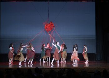 مهرجان الجامعة الأمريكية بالقاهرة “إيه يو سي تحرير كلتشر فست 2025” يواصل عروضه المتنوعة