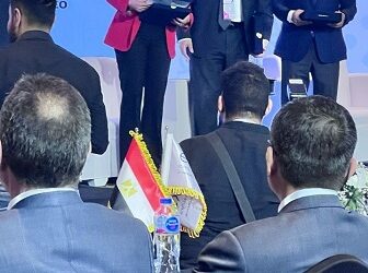 النساجون الشرقيون تُعزز حضور مصر التجاري عالميًا بجائزتين في يوم المصدّر لإكسبولينك