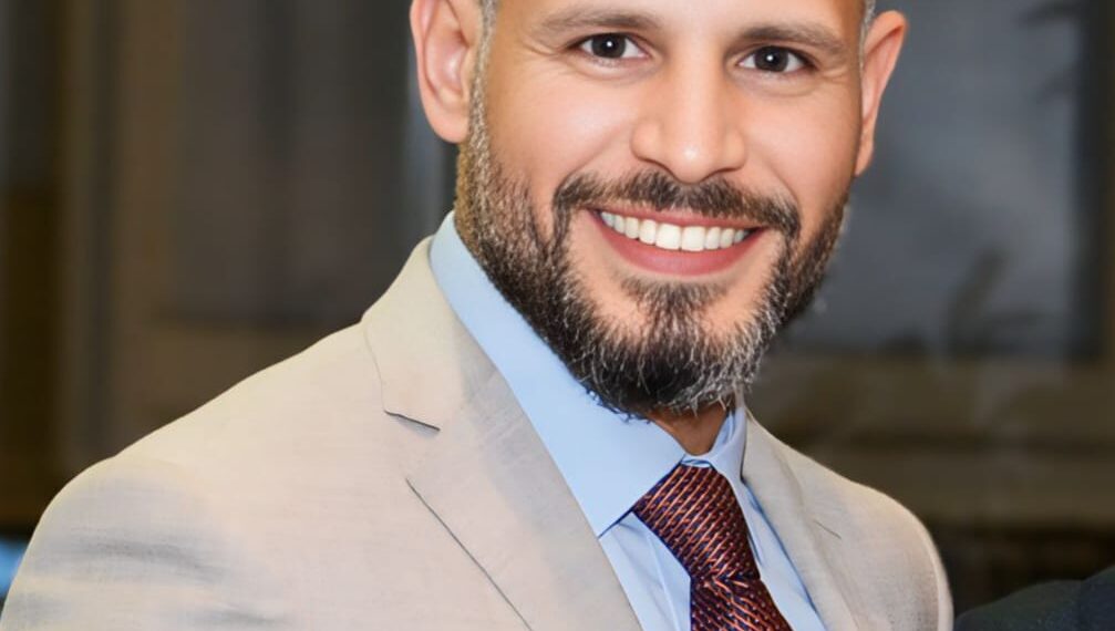 عضو اتحاد الغرف السياحية : زيارة الرئيس الفرنسي لخان الخليلي و المتحف المصري الكبير دعاية قوية مجانيّة للسياحة المصرية