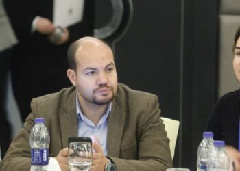 عضو مجلس إدارة شعبة صحفي الاتصالات: إصلاح المهنة يبدأ بإصلاح أحوال الصحفيين المادية والقضاء على المنتحلين