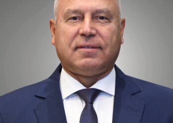 وزير النقل يوجه قيادات هيئة السكك الحديدية بتوفير أماكن في رحلات العودة إلى القاهرة