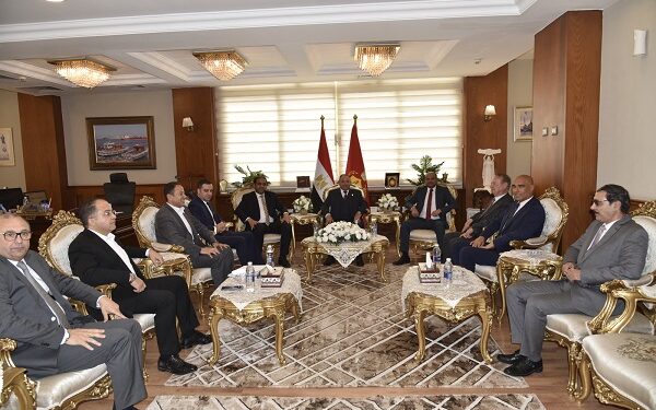 رئيس البورصة: محافظة بورسعيد تتمتع بتنوع اقتصادي ملحوظ داعيا أبناء المحافظة إلى التواجد بسوق المال