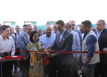 وزير النقل يتفقد مواقع العمل بمشروع تطوير وازدواج المسافة من ديروط حتى أسيوط بطول 72 كم