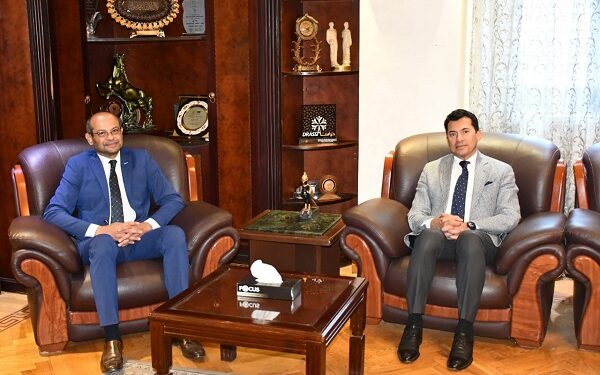 وزير الشباب والرياضة ورئيس البورصة المصرية يشهدان انطلاقة جديدة لدمج الشباب في المنظومة الاقتصادية
