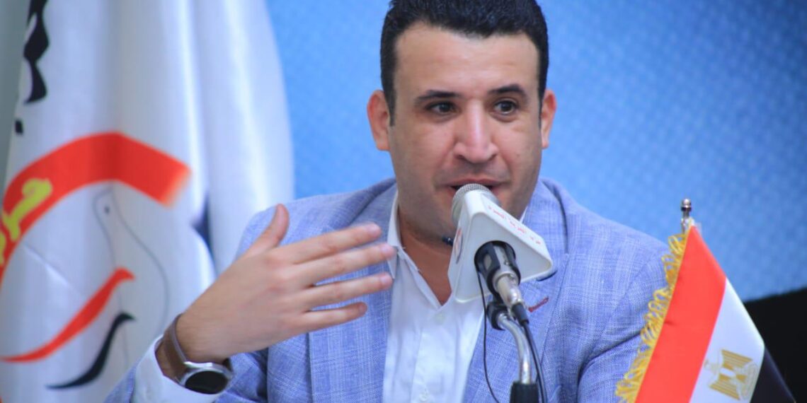عمرو فتوح: العامل المصري جوهر الاقتصاد… وتشجيع الاستثمار في التدريب “ضرورة” لتحسين بيئة العمل