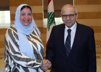 رئيس “العربي لسيدات الأعمال” تقترح إنشاء منطقة صناعية لبنانية في مصر