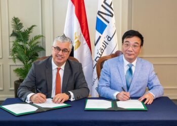 توقيع عقد مشروع شركة “كومفلى هونج كونج” الصينية لصناعة حقائب السفر بمنطقة القنطرة غرب