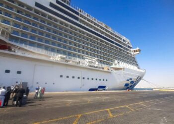 ميناء السخنة يستقبل السفينة السياحية AROYA وعلى متنها أكثر من 2300 سائح من جنسيات مختلفة