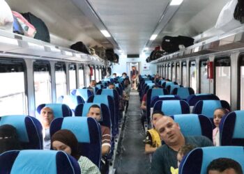 السكة الحديد تواصل تشغيل القطارات الإضافية على خطوط الشبكة لتيسير وتسهيل عودة المسافرين بعد انتهاء أجازة عيد الأضحى