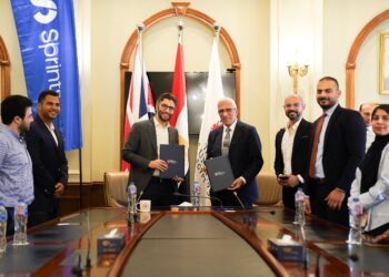 اتفاقية استراتيجية جديدة بين منصة سبرنتس التعليمية والجامعة البريطانية في مصر (BUE)