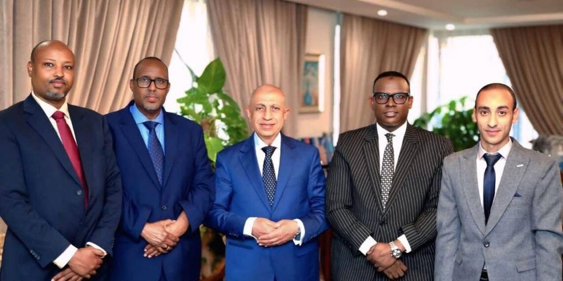 الصومال تشيد بدعم “الأكاديمية العربية” وتطالب بتعزيز التعاون في مجالات التعليم والتطوي