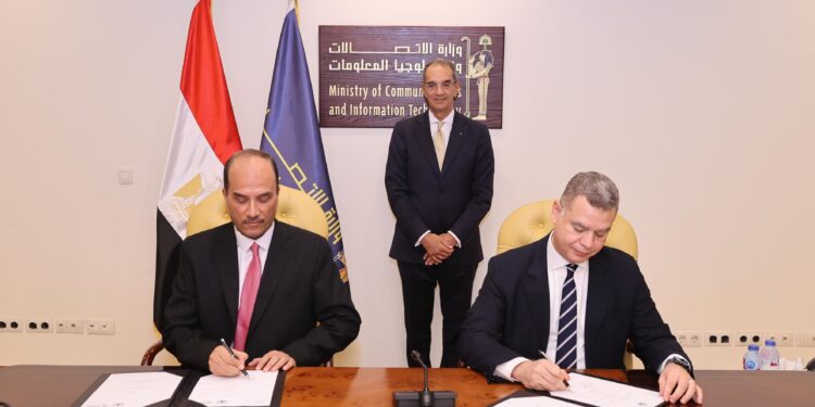 وزير الاتصالات يشهد توقيع اتفاقية تعاون بين “إيتيدا” وجامعة العريش