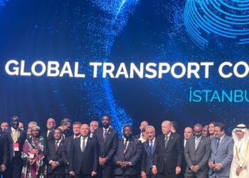 وزير النقل يبحث التعاون مع اتحاد المصنعين المستقلين بحضور رؤساء ٣٥ شركة تركية