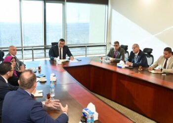 وزير الإسكان يبحث مع المدير الإقليمي لمجموعة معارض ومؤتمرات “سيتي سكيب” التنسيق والتعاون المشترك بشأن “سيتي سكيب مصر”