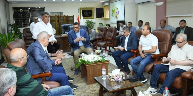 وزير الإسكان يوجه بالانتهاء من إصدار عقود المستثمرين خلال فترة لا تتعدى أسبوعين