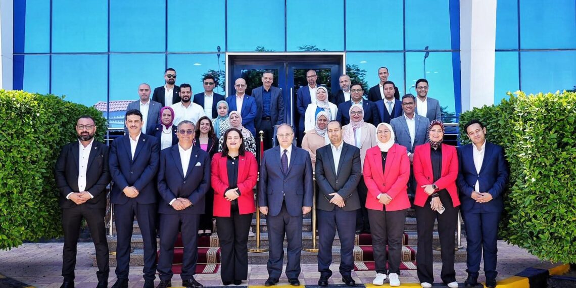 رئيس هيئة الدواء المصرية يتفقد مصانع «فيتابيوتكس مصر» و«الجيلاتينية» بمدينة برج العرب الجديدة