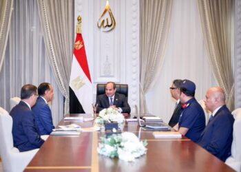 توافر الاحتياطي الاستراتيجي من السلع الاساسية خاص القمح و السكر و الزيت واللحوم والدواجن