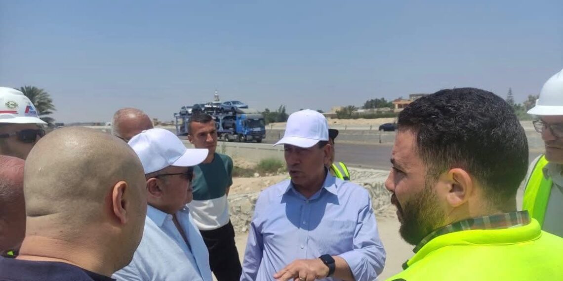 وزير الإسكان يتابع مشروع إنشاء القوس الغربي لمحور اللواء عمر سليمان بمحافظة الإسكندرية