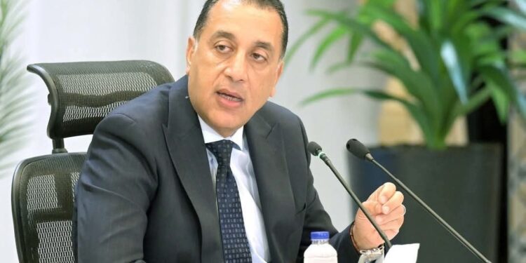 مدبولي يتفقد المشروعات التنموية والخدمية بالعلمين الجديدة ورأس الحكمة والضبعة