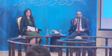 رئيس البورصة يناقش التحديات التي تواجه الشركات المقيدة بالسوق و سبل توفيق أوضاعها