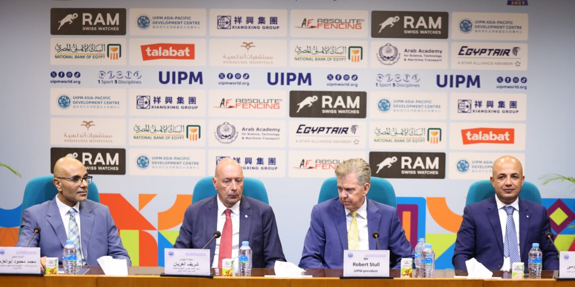 رئيس الاتحاد الدولي للخماسي الحديث: فخورون بمصر.. والأكاديمية العربية نموذج يحتذى به في التنظيم والدعم الرياضي