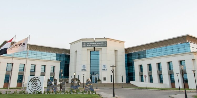 الجهاز القومي لتنظيم الاتصالات: تأثر بعض خدمات الاتصالات نتيجة حدوث حريق بسنترال رمسيس