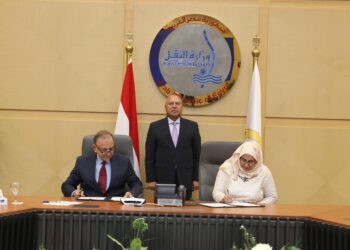 توقيع بروتوكول تعاون بين قطاع شئون الصناعة وشركة تطوير الصناعات الإبداعية