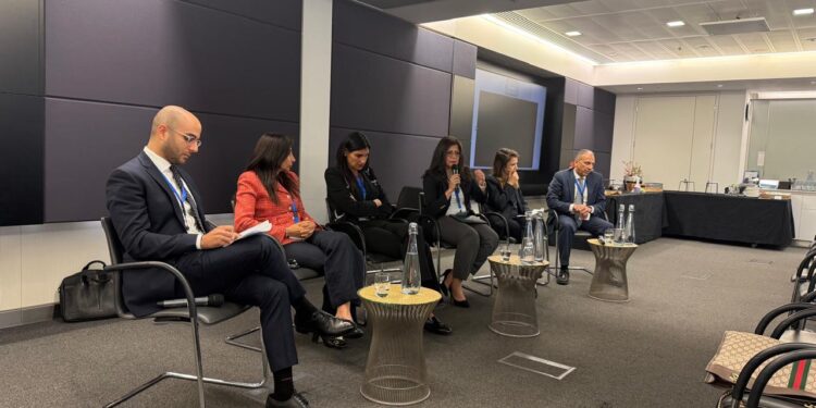 نائب رئيس البورصة المصرية تؤكد على أهمية تعزيز التعاون مع المؤسسات المالية الدولية