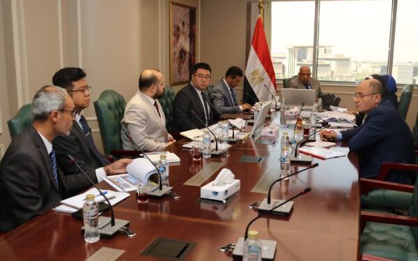 وزير الكهرباء يتابع الموقف التنفيذي لتوفير التغذية الكهربائية لمشروعات الدلتا الجديدة