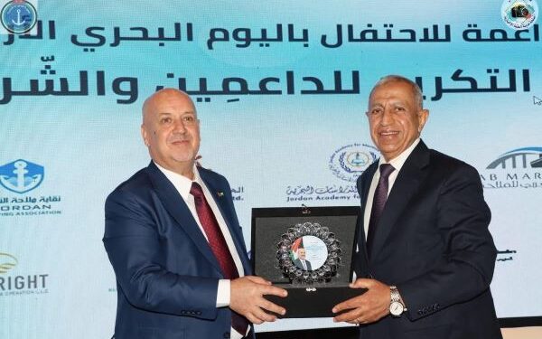 رئيس الأكاديمية العربية يشارك في اليوم البحري الأردني التاسع