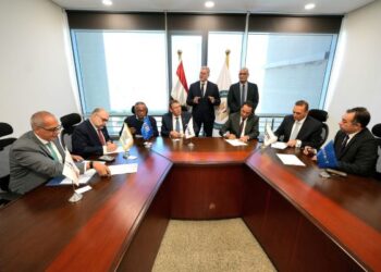 توقيع اتفاق مبادئ لتمويل مشروع إنتاج الصودا آش ومشتقاتها بالعلمين الجديدة