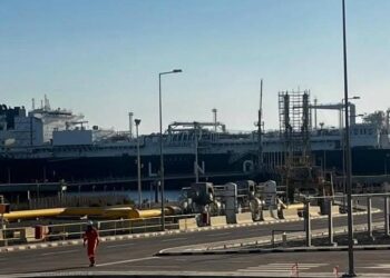 وصول وحدة التغييز العائمة “إينرجيوس فورس” إلى ميناء العقبة بالأردن