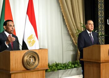 رئيس وزراء السودان: العهد مع مصر لن ينكسر.. والرؤية الثاقبة التي اتفقنا عليها سوف تكون رؤية كُلية لمصلحة بلدينا ولأجيال المستقبل