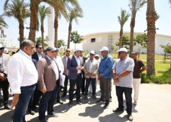 وزير الإسكان ومحافظ القاهرة يتفقدان مكونات مشروع حدائق “تلال الفسطاط” بمنطقة مصر القديمة