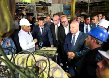 كامل الوزير: النصر للمسبوكات تحقق 812 مليون جنيه مبيعات منذ إعادة التشغيل