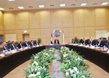 “القاهرة للعبارات” تتحول من الخسائر إلى الربح.. نمو حصتها من سوق الركاب بنسبة 12%