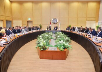  وزير  النقل يترأس أعمال الجمعية العمومية العادية لشركة قناة السويس لتنمية الموانئ البحرية