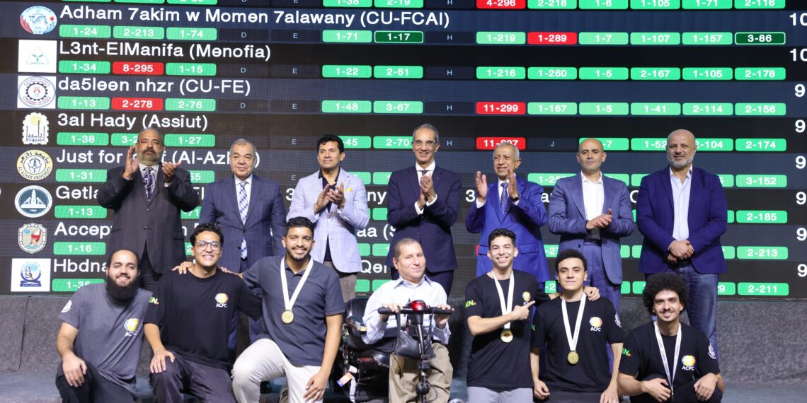وزيرا الاتصالات والشباب يشهدان تتويج الفائزين في المسابقة المصرية للبرمجة لشباب الجامعات ECPC