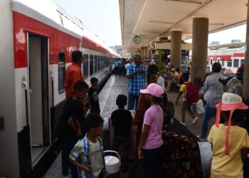 الهيئة القومية لسكك حديد مصر تسير القطار السابع لعودة الأشقاء السودانيين إلى وطنهم