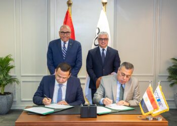 إقامة ساحات إيداع جمركي للحاويات بالقنطرة غرب والسخنة