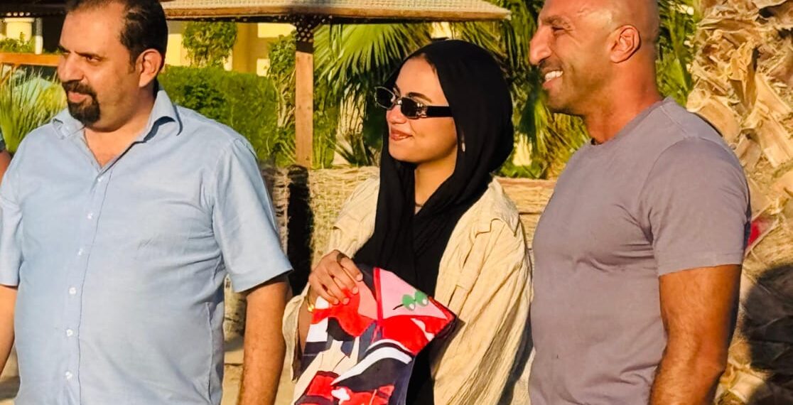 إي آند مصر بالتعاون مع شعبة صحفي الاتصالات بنقابة الصحفيين تُكرّم أوائل الشهادة الإعدادية من أبناء الصحفيين