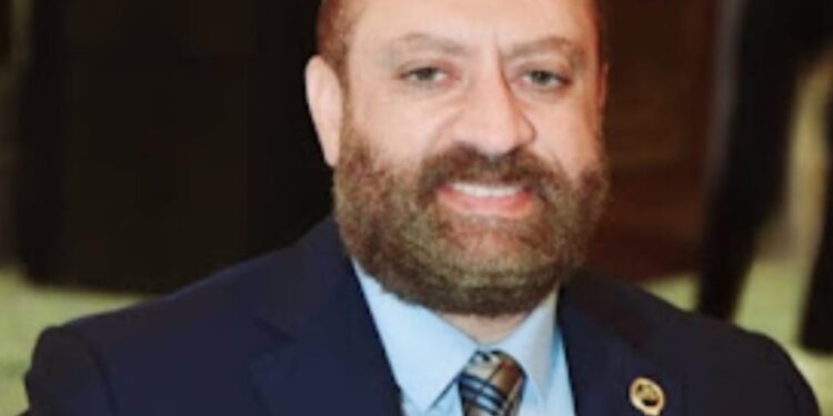 مهندس على زين: تخصيص فرع دائم  “للمجمعة العشرية”  بمقر التنمية الصناعية .. يوفر الوقت والجهد للمستثمر