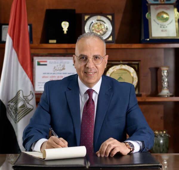 الدكتور هانى سويلم وزير الموارد المائية والرى