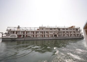 الشركة البورسعيدية للأعمال الهندسية تنجح في صيانة الفندق العائم أوجيني بأسوان