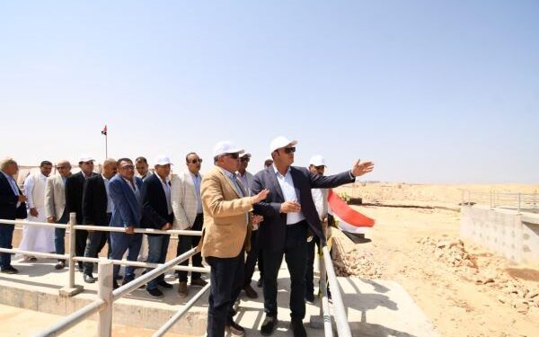 وزير الإسكان ومحافظ مطروح يختتمان جولتهما بتفقد مشروع توسعات محطة معالجة صرف صحي مرسى مطروح