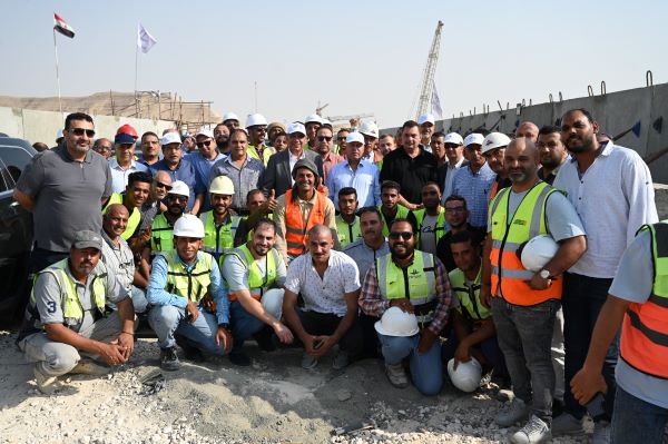 وزير النقل يتابع التقدم في اعمال التشطيبات النهائية لمحطات الخط الأول من شبكة القطار الكهربائي السريع