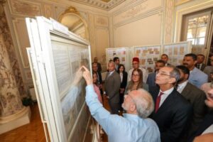 وزير الاتصالات يفتتح معرض للطوابع البريدية والتاريخ البريدى بمركز إبداع مصر الرقمية