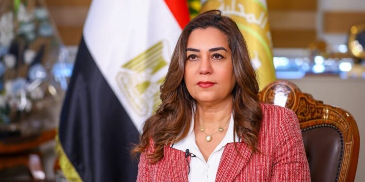 وزيرة البيئة تتابع الموقف التنفيذي للمرحلة الرابعة من المبادرة الرئاسية ” 100 مليون شجرة “